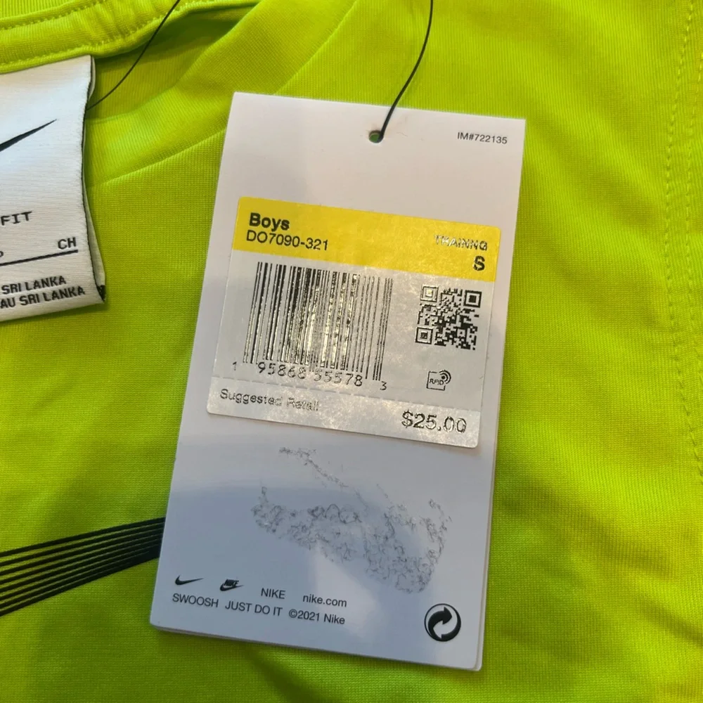 NWT Nike Boys 2 Piece Shorts Set - Picture 4 of 10